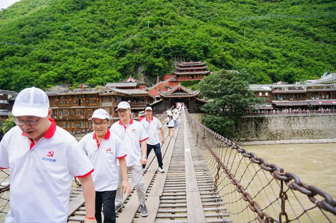 永利电器开展“党建凝聚力量,奋斗成就梦想”主题党日活动